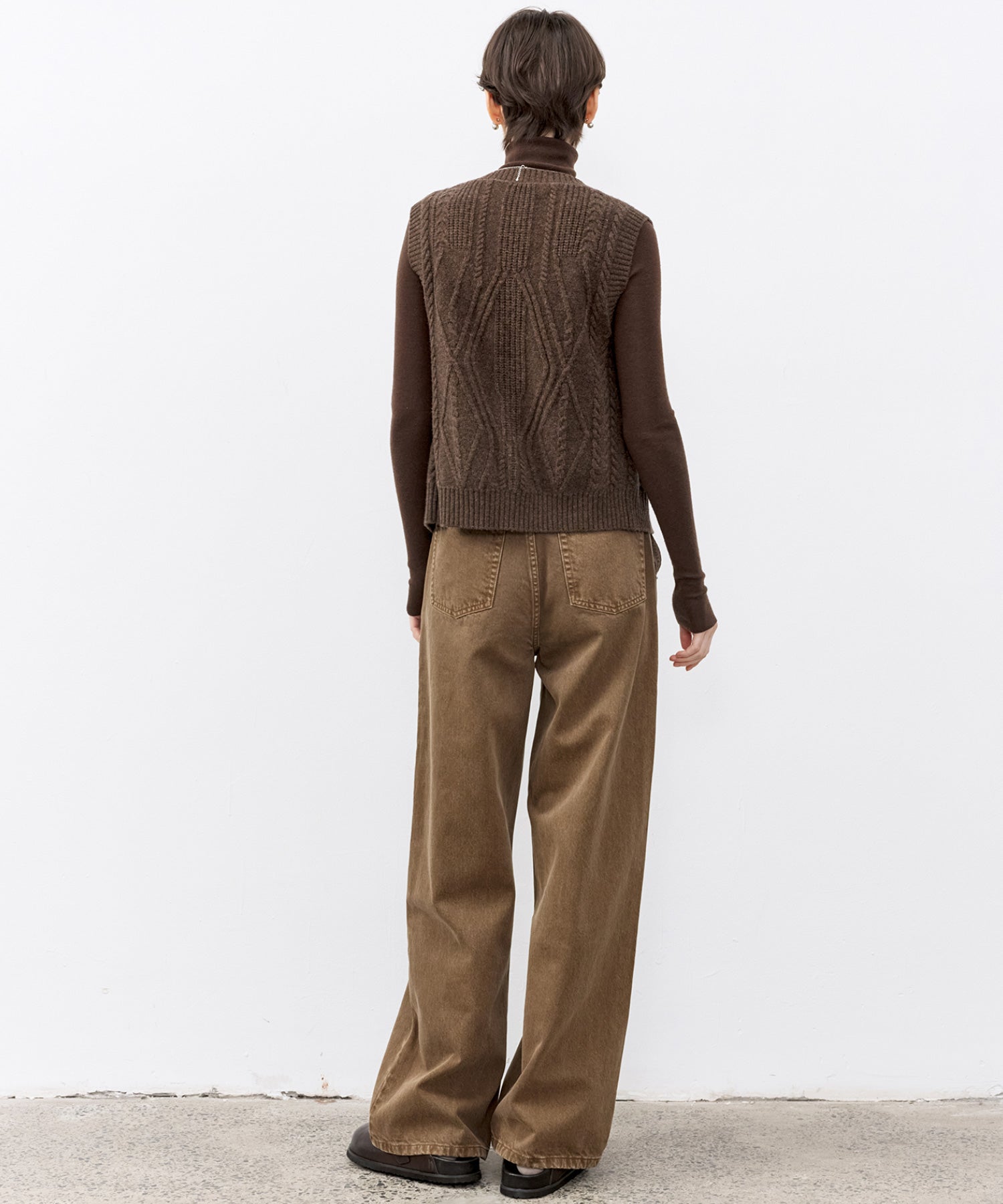 Basic Narrow Straight Brown Denim Pants