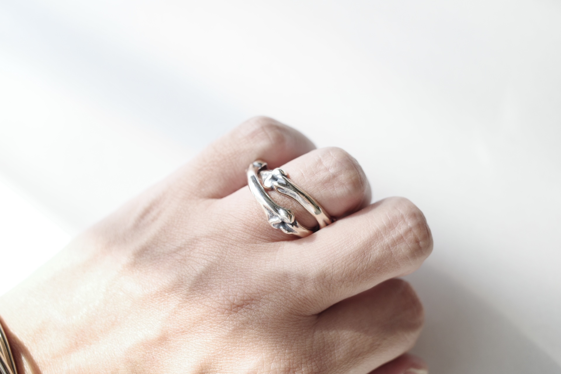 TAKAHIROMIYASHITATheSoloist. bone shaped dual ring. - tity