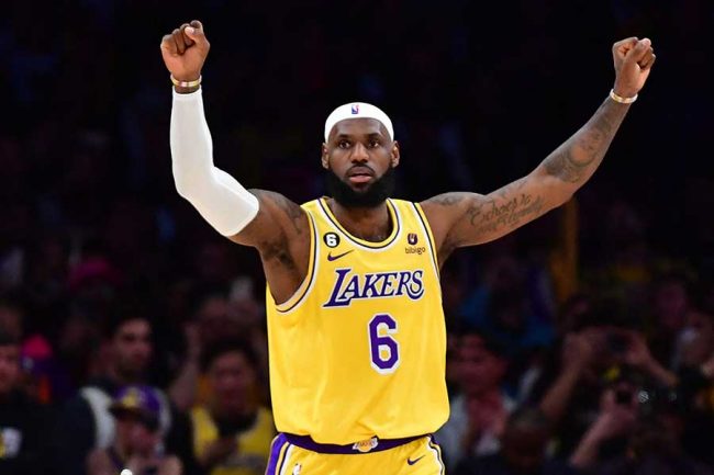 レブロン、偉業達成の瞬間に会場が一つになった光景に米反響「信じられ