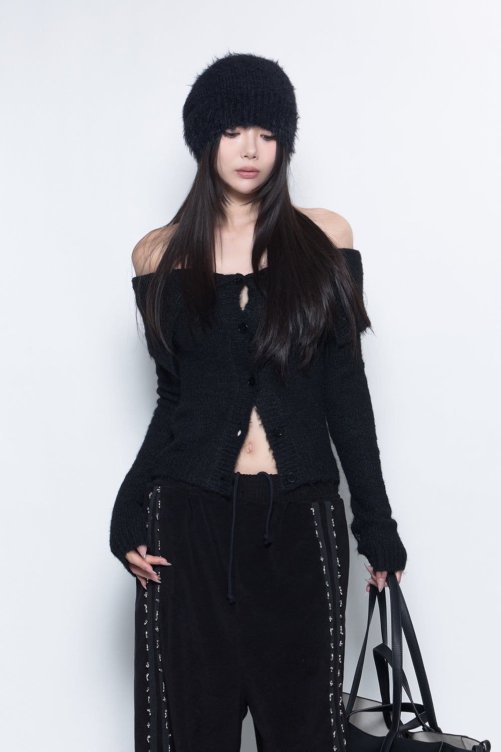 THEREDTHREAD / ザレッドスレッド】S fold collar offshoulder knit