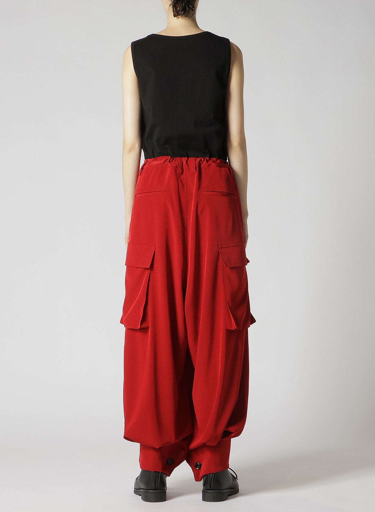 CREPE de CHINE CUFFED HEM CARGO PANTS(XS Red): Soldes｜THE SHOP