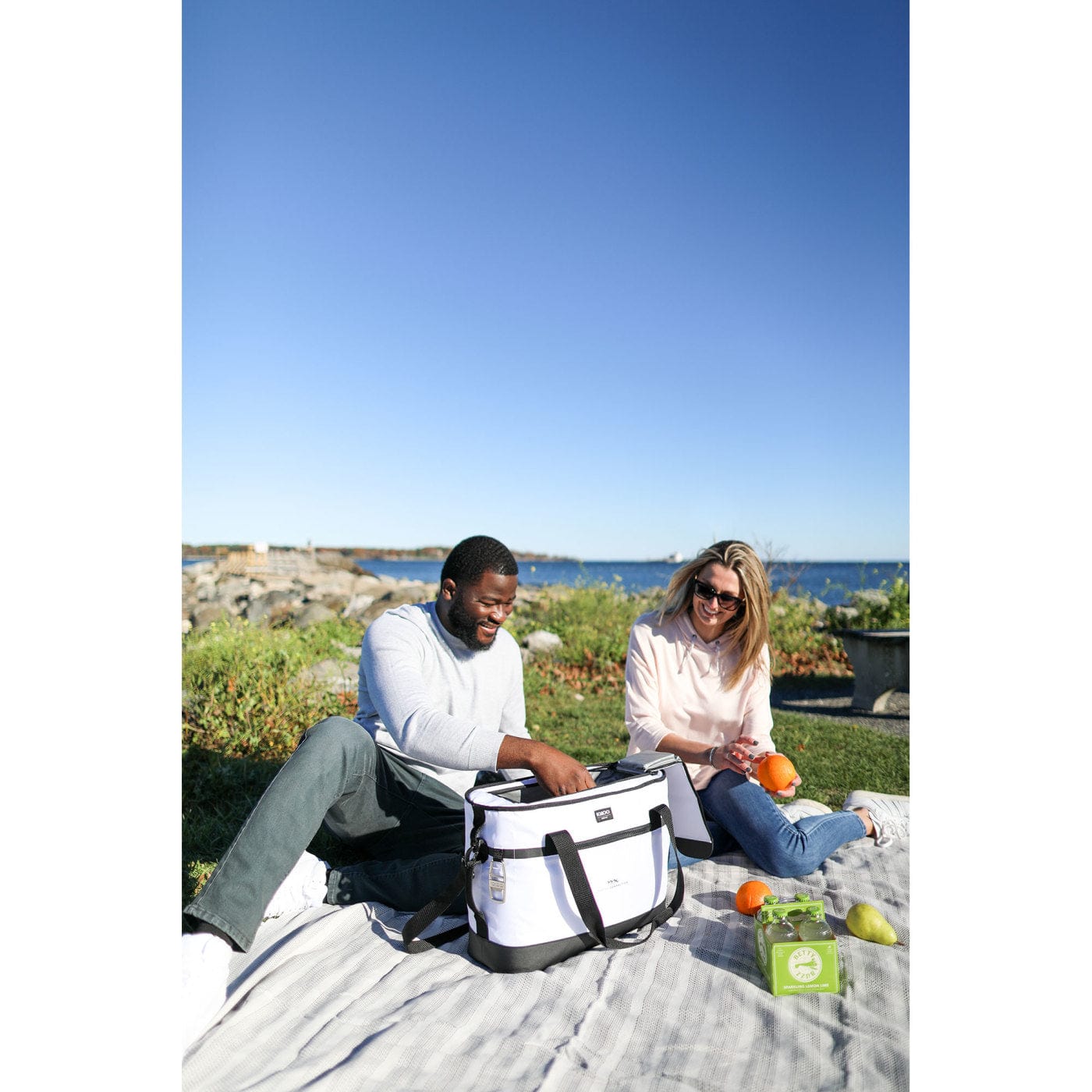 Igloo - Maddox XL Cooler – Threadfellows