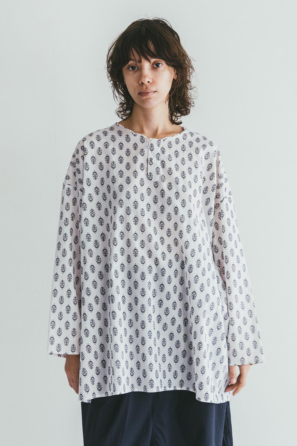 miiThaaii コットン フレダ シャツ（BEIGE） miiThaaii コットン