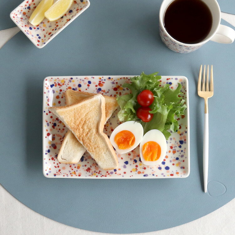 イッタラ キュリアス マインド オブ オイバ トイッカ プレート ヘレ