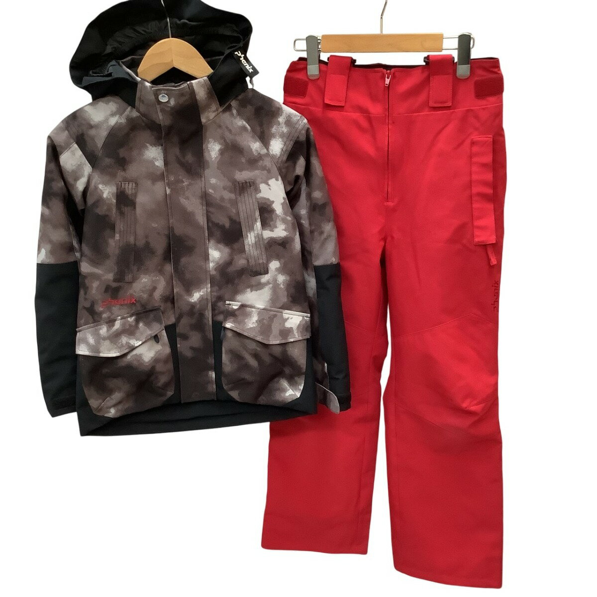 けいちゃん【美品】Phenix 迷彩柄ジャケットとレッドパンツセット けい