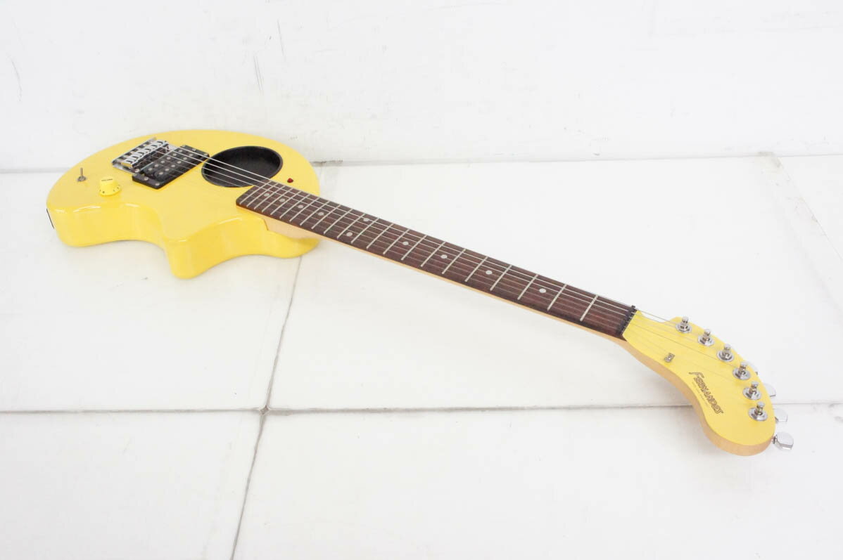 超美品】ZO-3 ブラック アンプ内蔵ミニギター 専用ケース付 ぞーさん