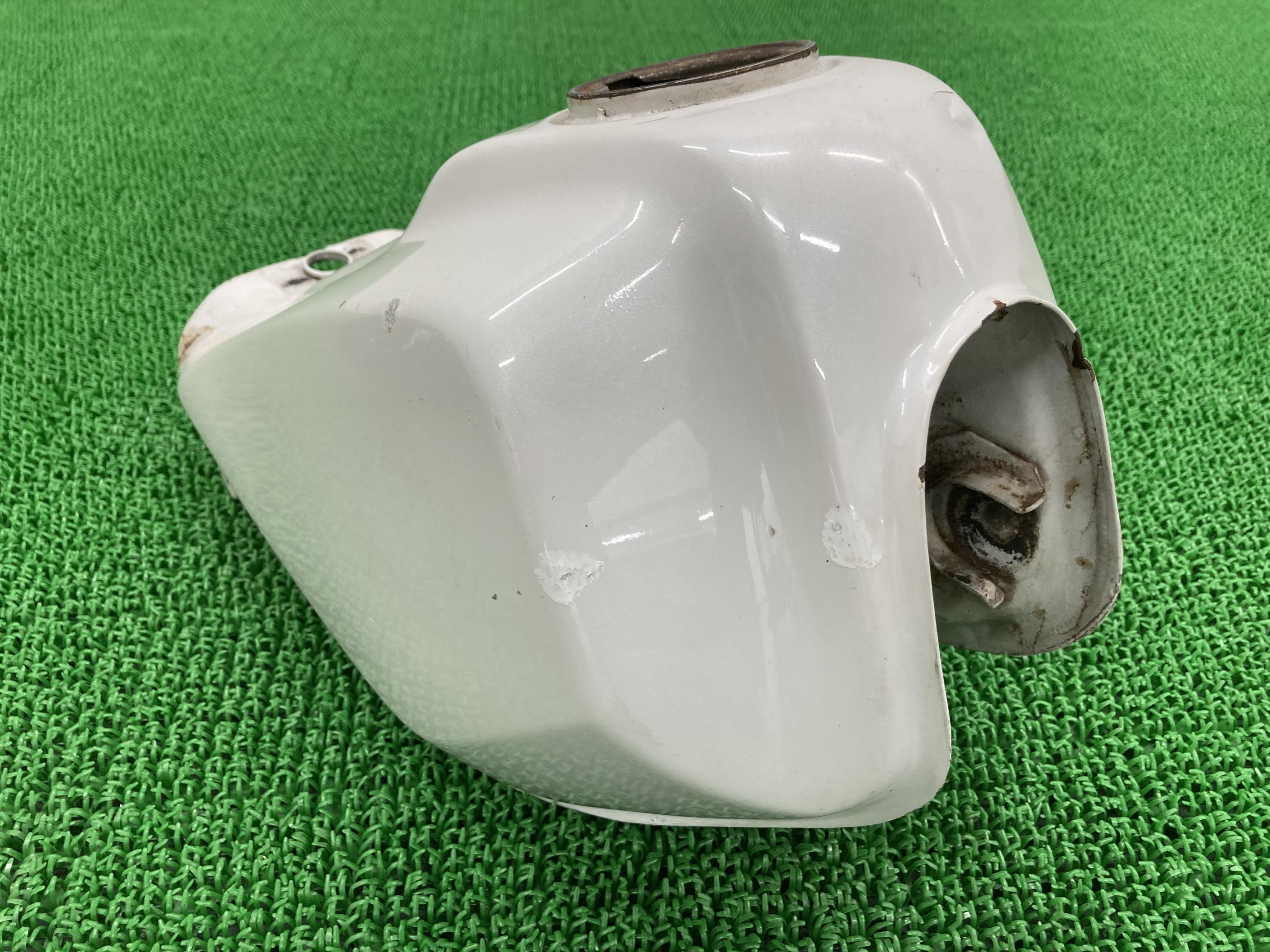 楽天市場】tw200 タンク パーツの通販