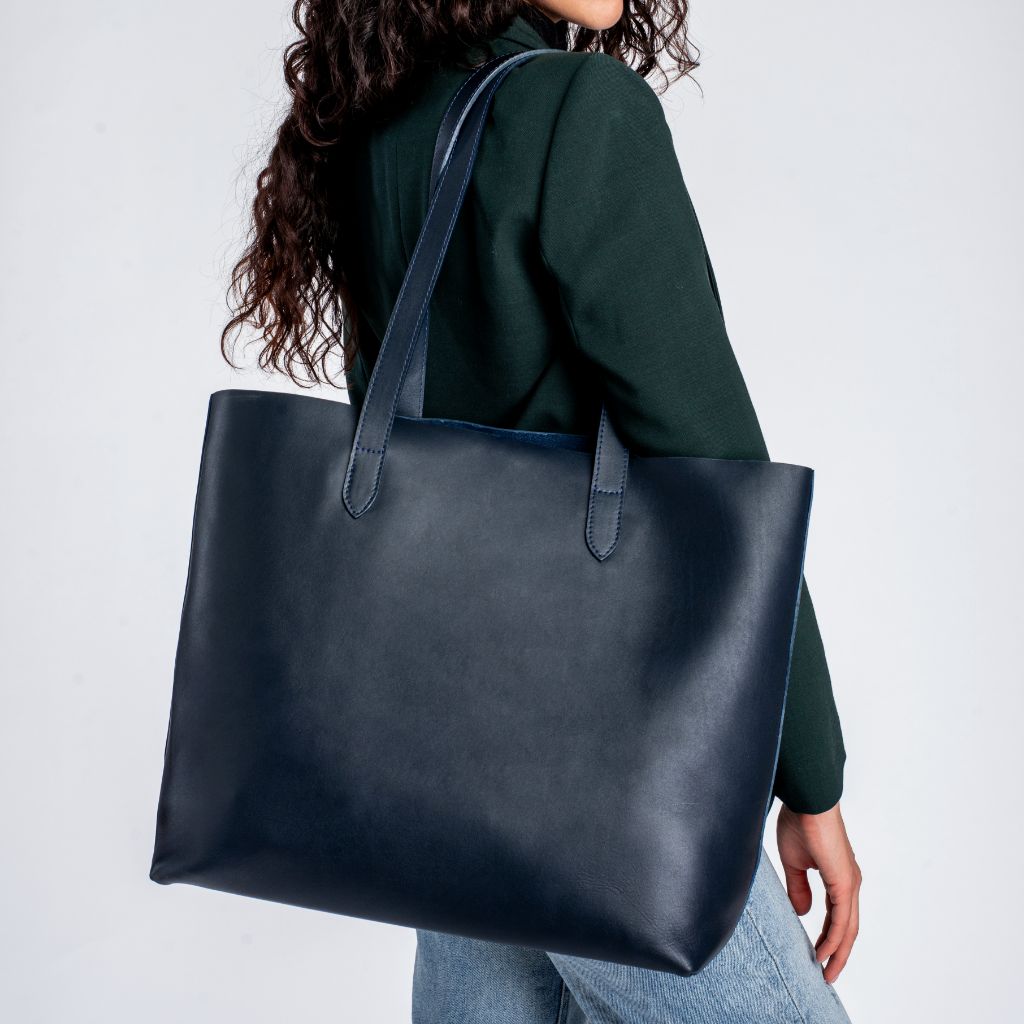 Women's Extra Large Leather Tote Bag In Navy Blue – Thursday