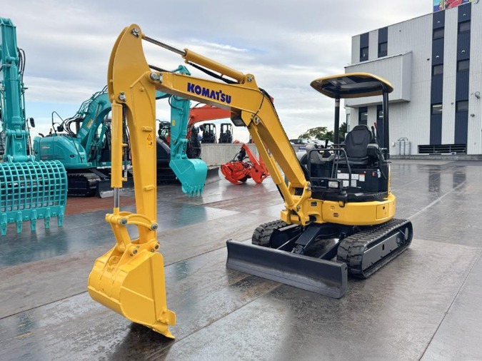 日立建機 ZX35U-5A ミニユンボ（ミニショベル）2t~3t 中古重機・建機