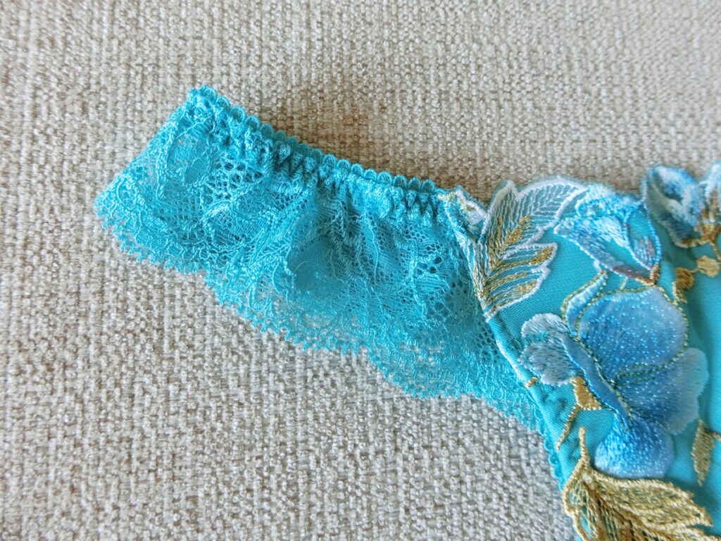 Salute サルート 71Group キューバの青空をイメージしたターコイズ