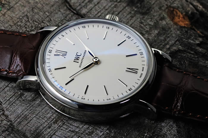 IWC ポートフィノ・ハンドワインド・ピュア・クラシック IW511102 深い