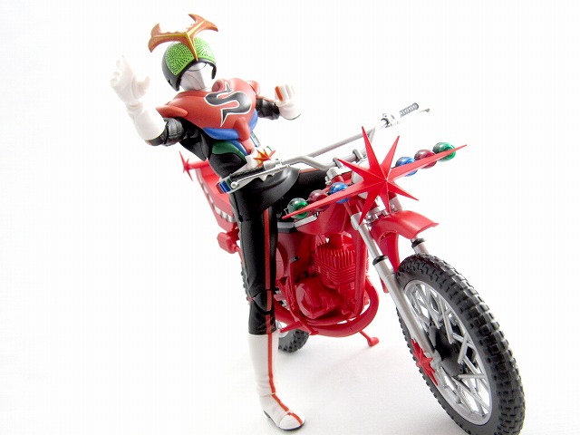 S.H.フィギュアーツ 仮面ライダーストロンガー&カブトロー レビュー