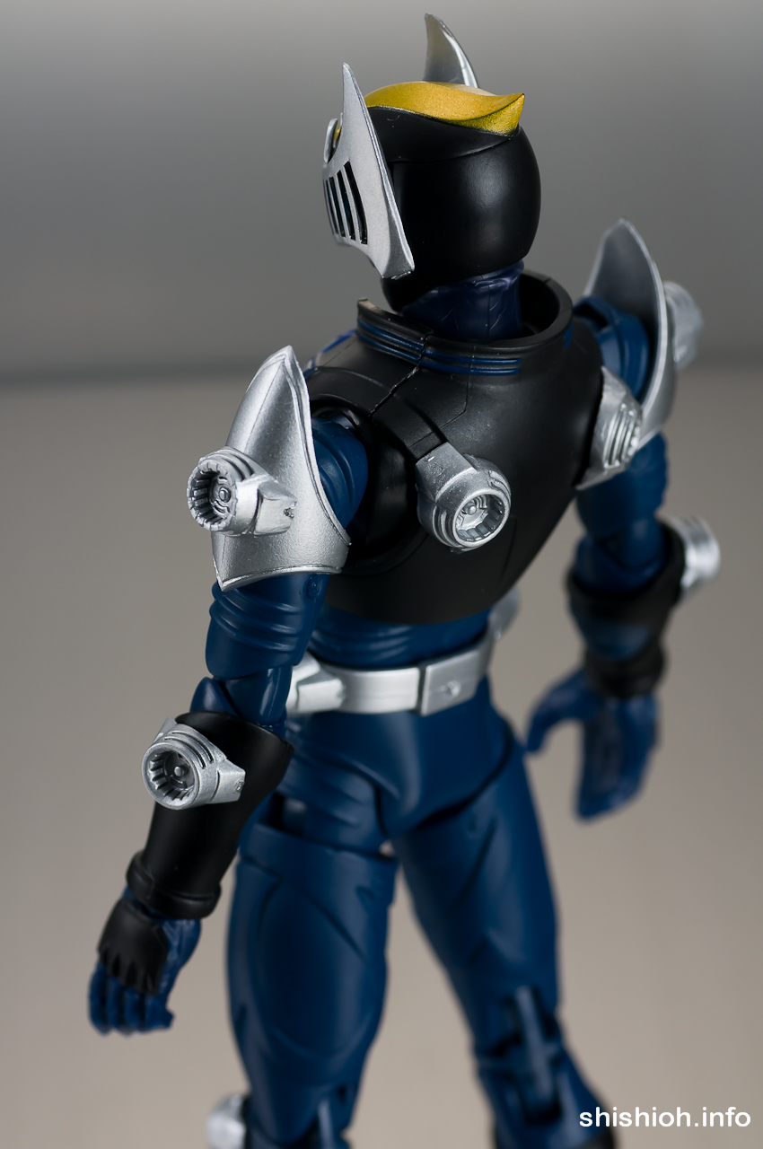 レビュー】S.H.Figuarts 仮面ライダーナイト＆ダークウイングセット