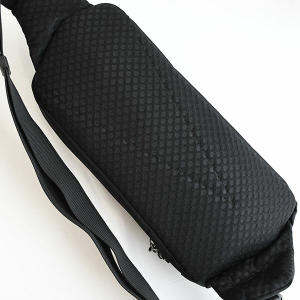 楽天市場】pacsafe パックセーフ バイブ150 コーデュラ ブラック