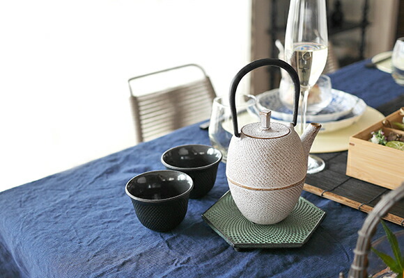 楽天市場】南部鉄器 急須 ホワイトゴールド 筒型刷毛目 : TABLE ＆ STYLE