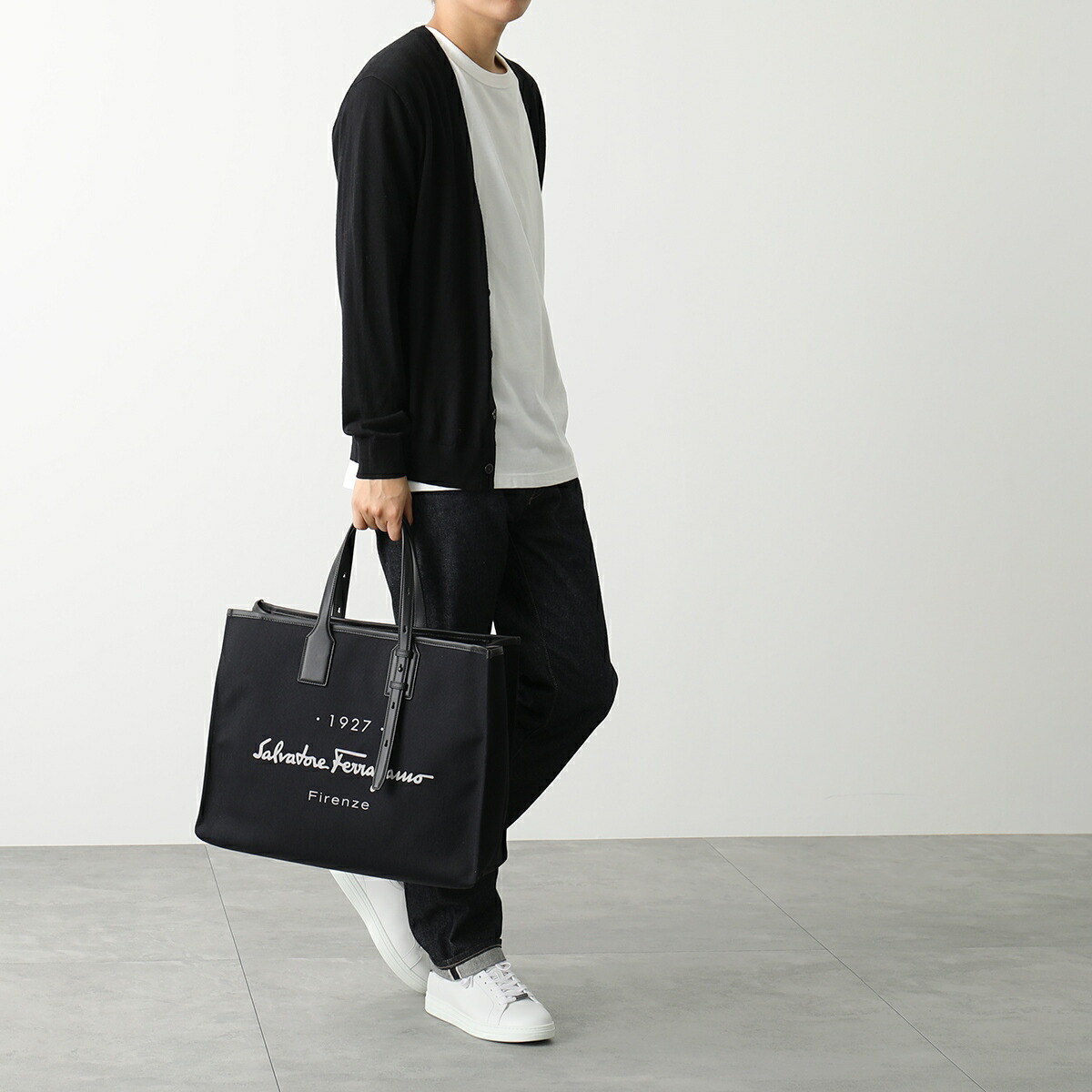 値下げ】Salvatore Ferragamo 1927 ブラックトートバッグ Salvatore