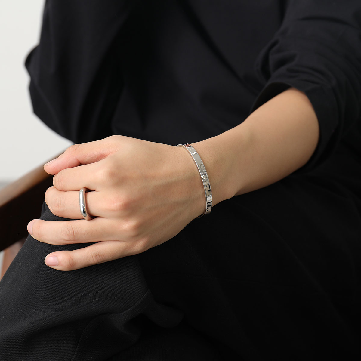 楽天市場】MM6 エムエムシックス メゾンマルジェラ バングル SM6UY0068