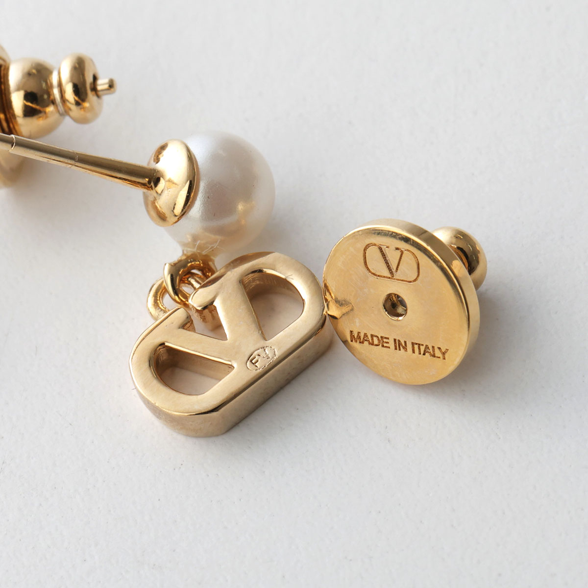 楽天市場】VALENTINO ヴァレンティノ ピアス 7W2J0X81 DHC レディース