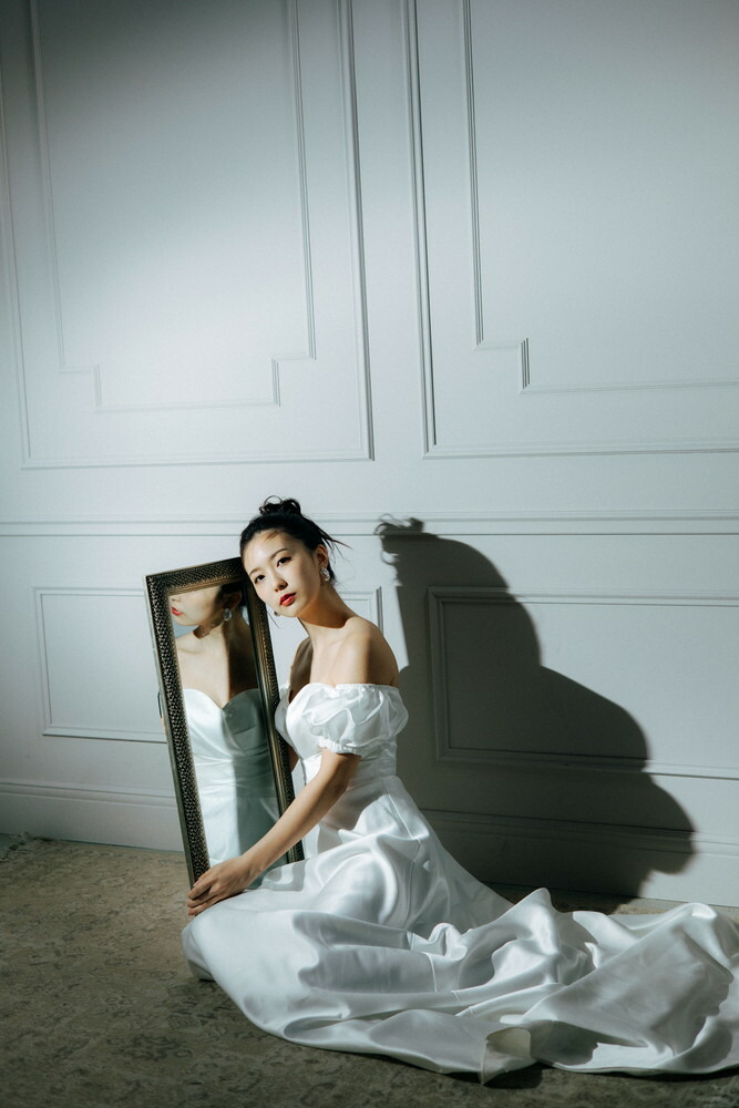 楽天市場】ウエディングドレス 二次会 スレンダー ロングスリーブ