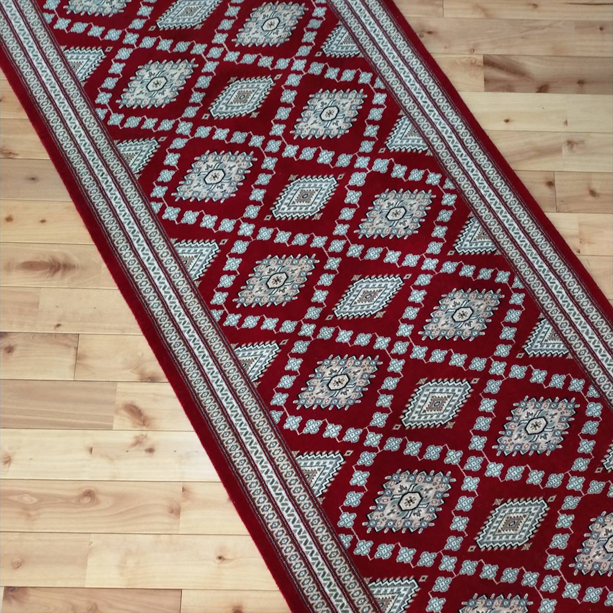 Y3075 パキスタン絨毯 ウール 手織り 181×122㎝ トライバルラグ Y3075