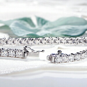 楽天市場】Pt850【5.0ct】豪華 ダイヤモンド テニスブレスレット【送料