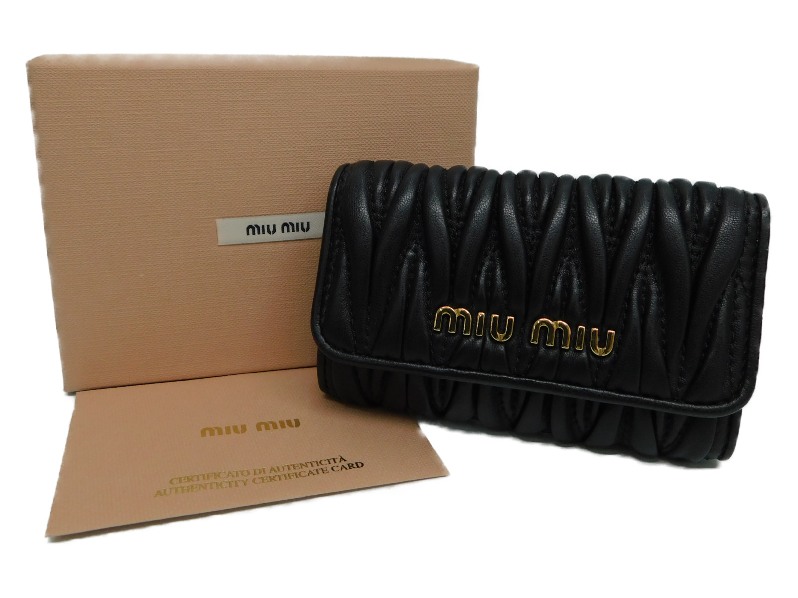 楽天市場】miumiu ミュウミュウ マテラッセ 6連キーケース 5PG222