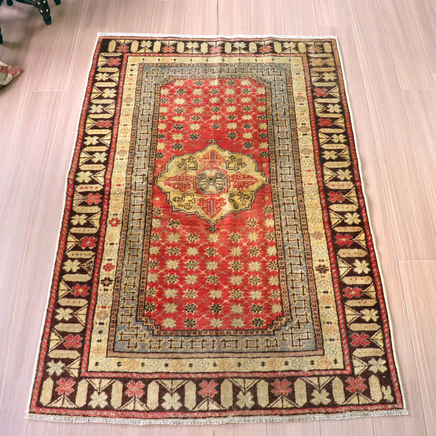 トライバルラグ・トルコヴィンテージラグ・ウール約53×106cm