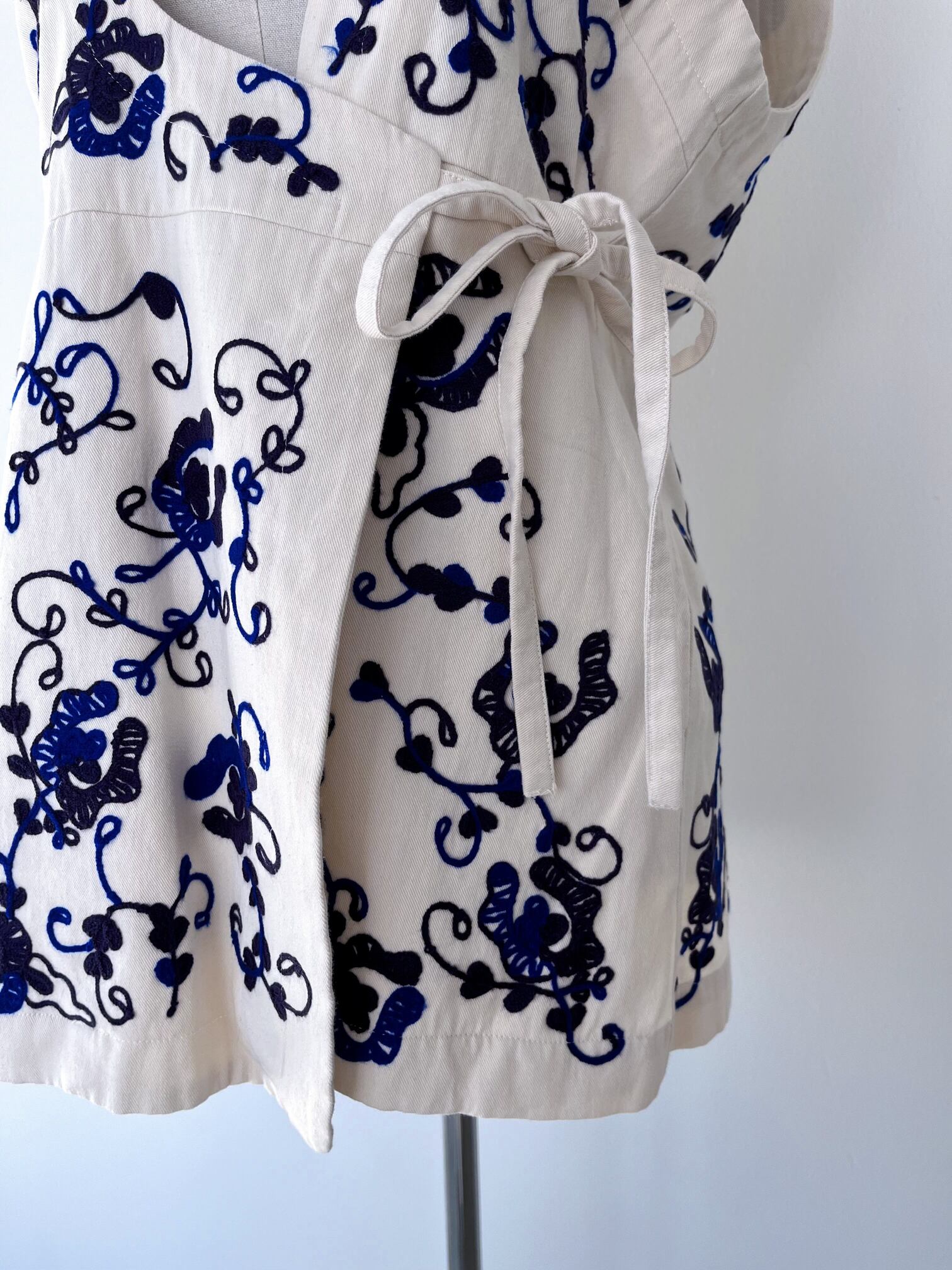 楽天市場】【Sara Mallika】 Zeenat Wool Emb Gilet サラマリカ 刺繍