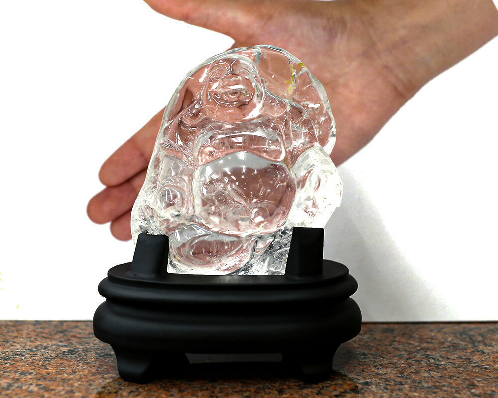 楽天市場】天然水晶 布袋様 置物 レインボークォーツ 水晶 布袋様彫り