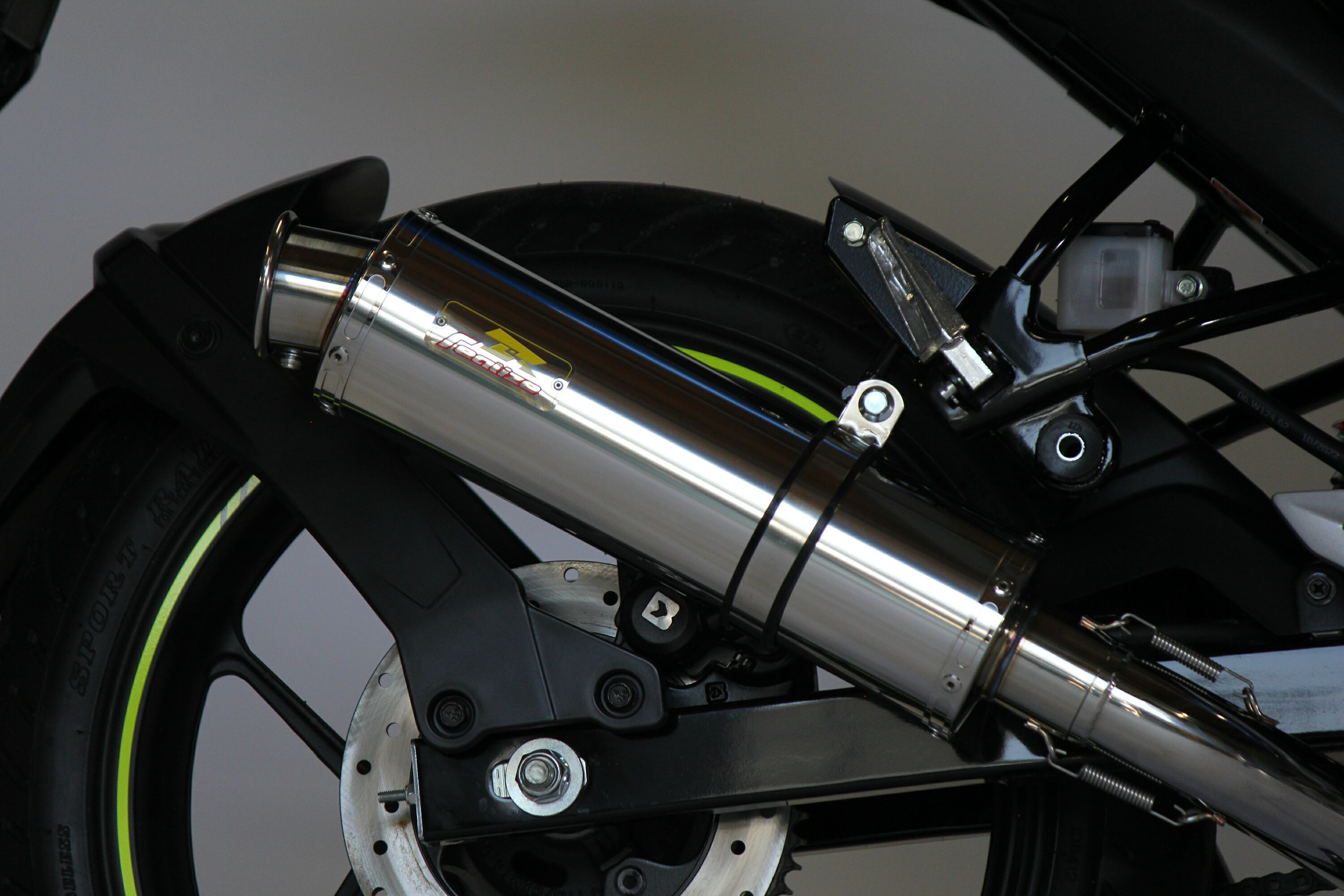 楽天市場】【最新モデル対応】 Realize ジクサー150 バイクマフラー