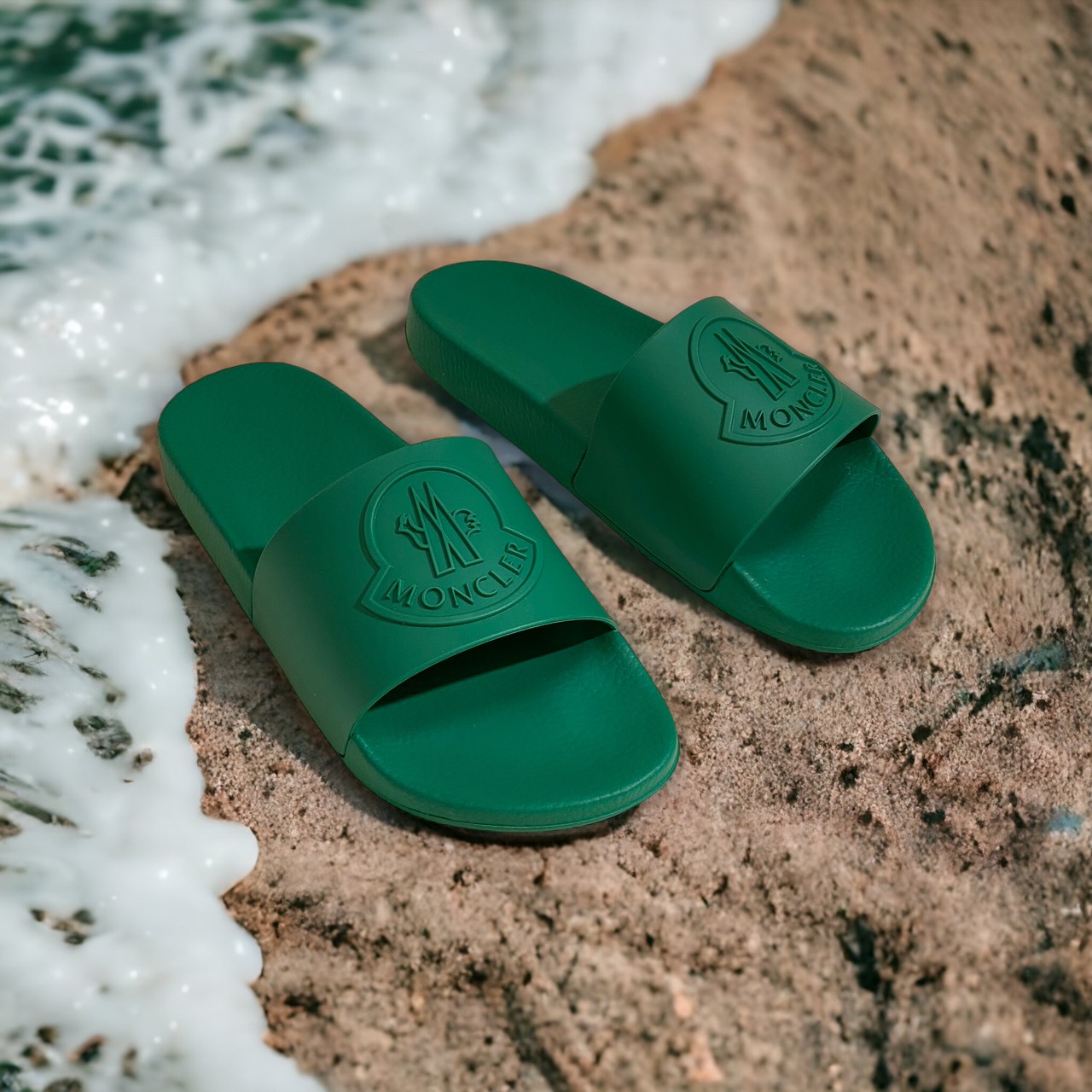 楽天市場】【定価36,300円(税込)】MONCLER モンクレール 軽い履き心地