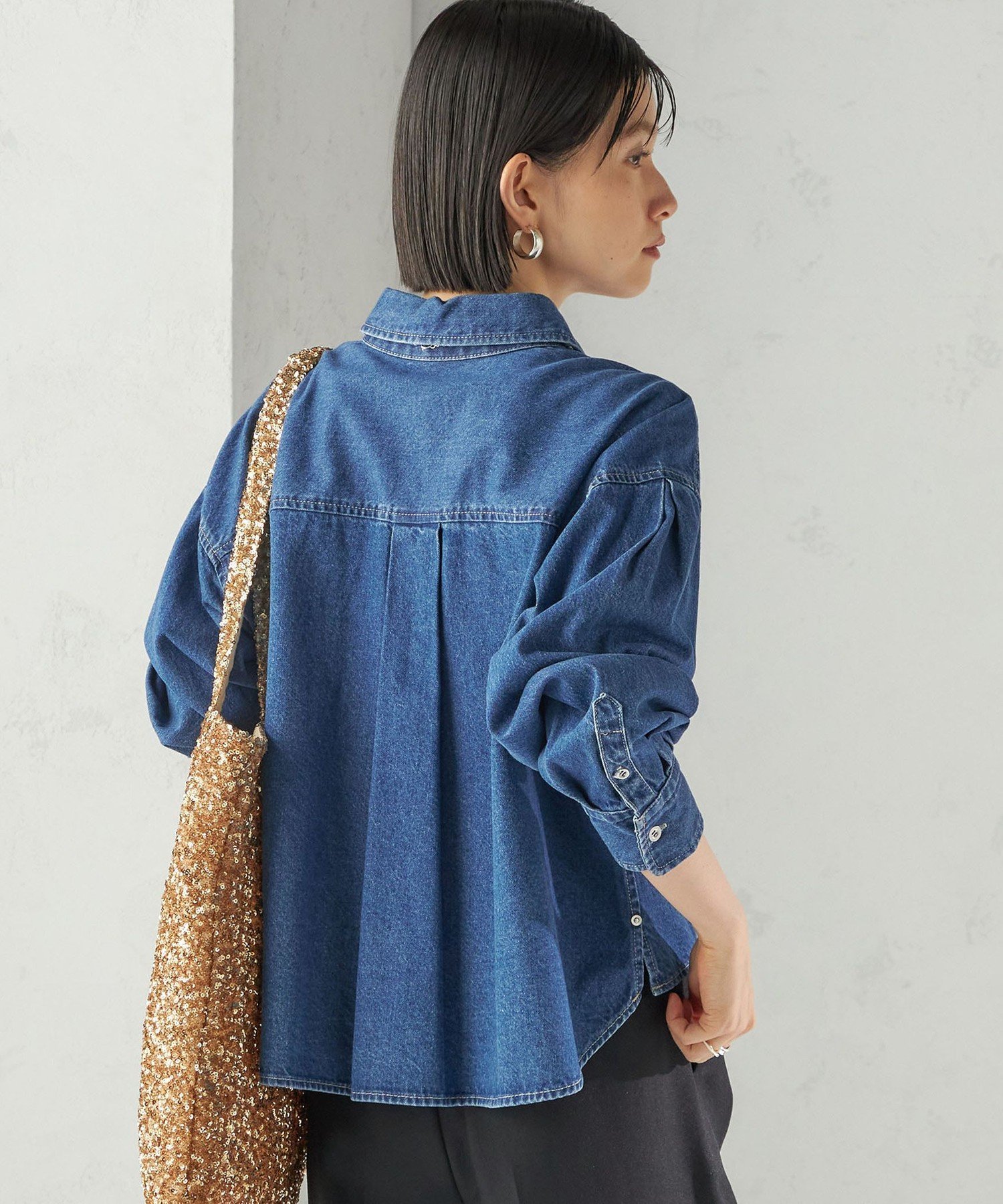 未使用級 美品 24AW IENA デニム ショートシャツ クロップド丈 良品 24AW IENA デニム ショートシャツ クロップド丈 良品 クロップド