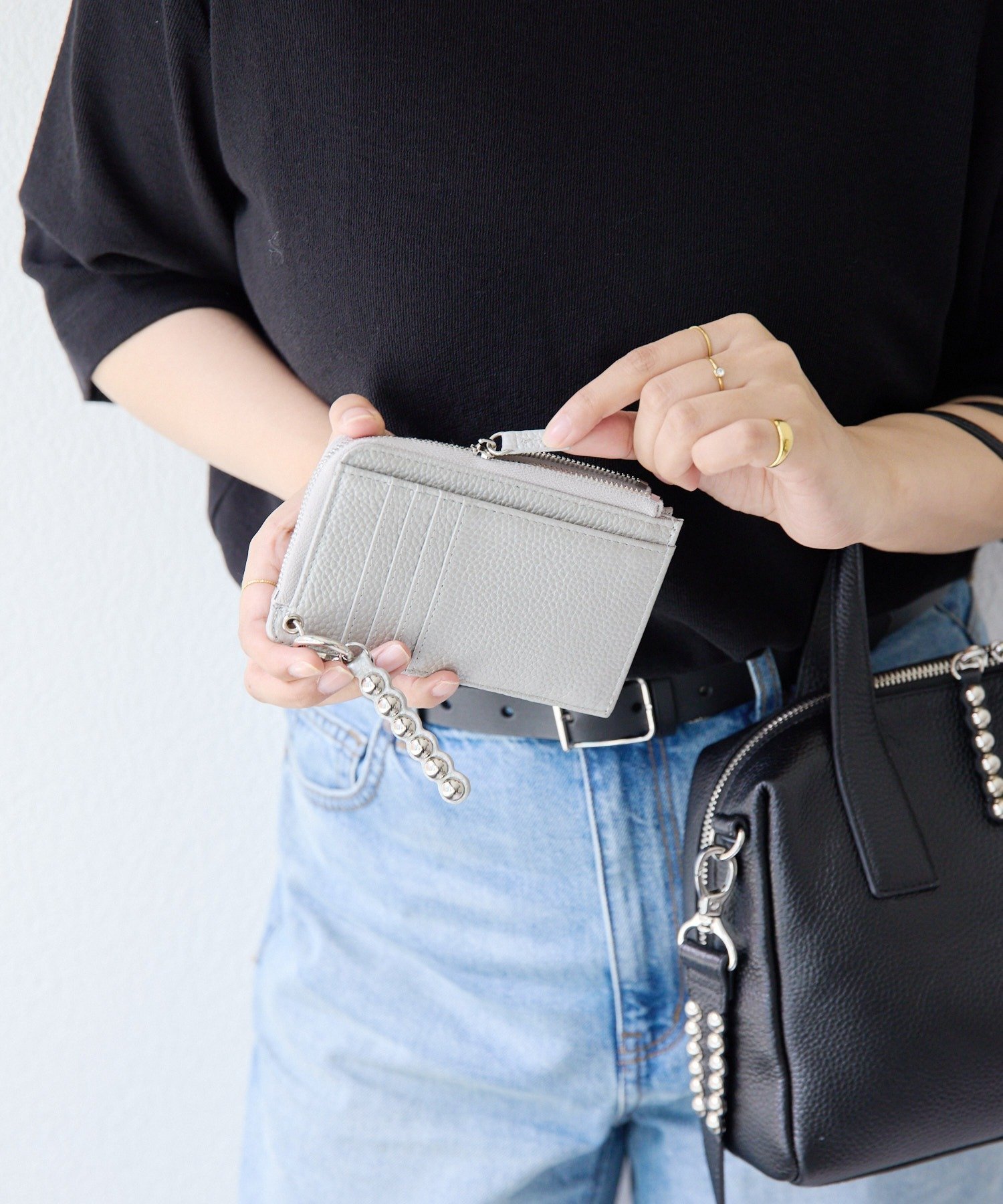 ear PAPILLONNER｜【ほし企画】本革スタッズフラグメントケース