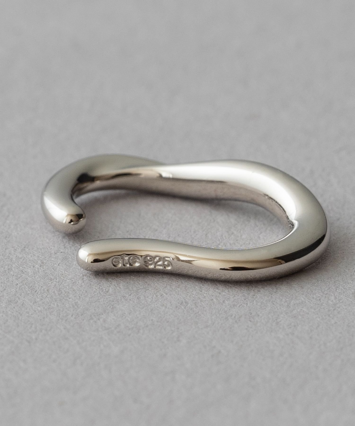 ete｜[ONLINE Limited] スターターキット ハグイヤリング | Rakuten