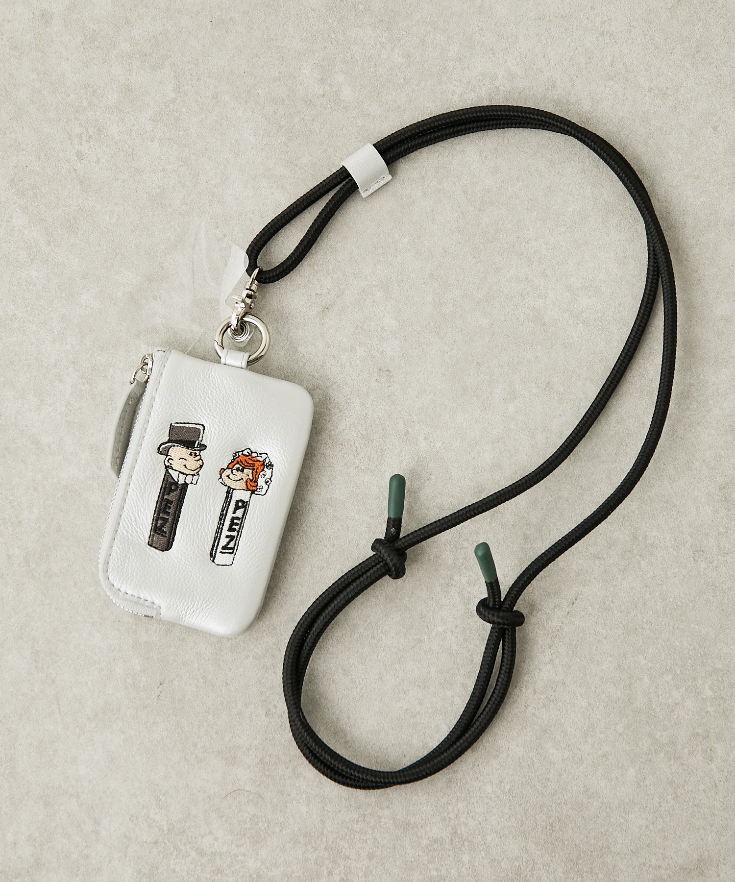 ear PAPILLONNER｜【PEZ(ペッツ) ×ear】WEB限定追加/牛革モバイル