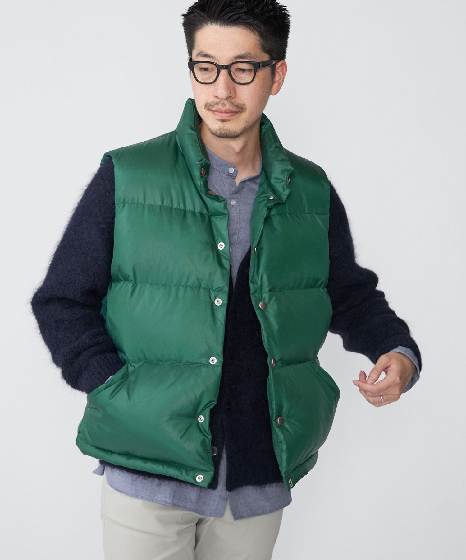 オリーブグリーン ダウンベスト オリーブグリーン ダウンベスト Mサイズ - メルカリ