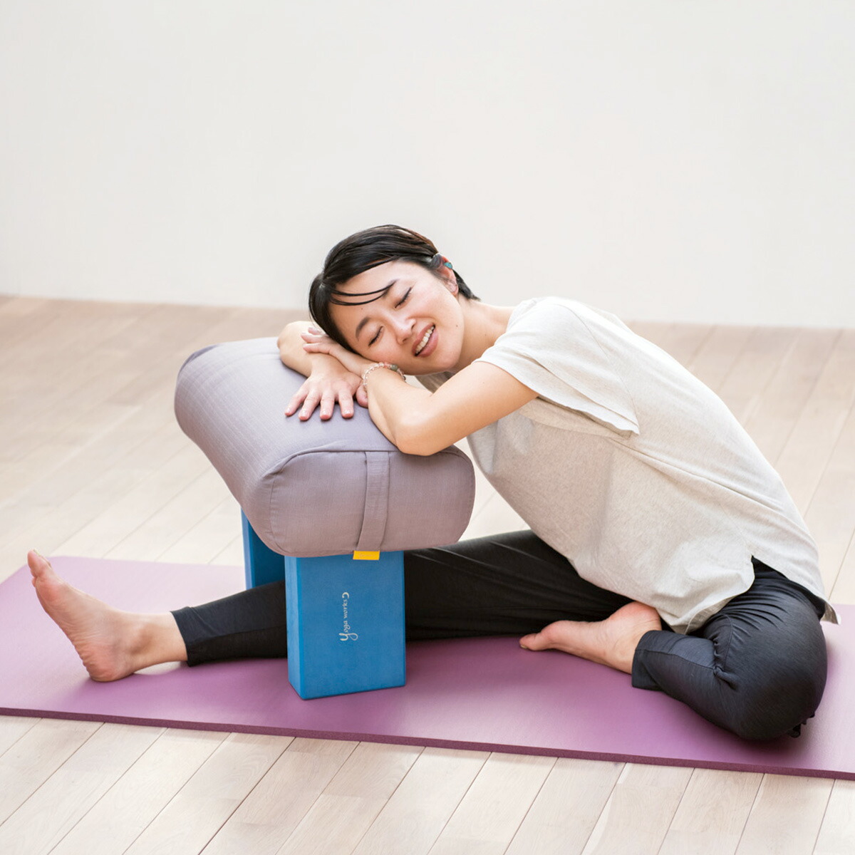 楽天市場】ヨガワークス ボルスター ヨガグッズ リストラティブ