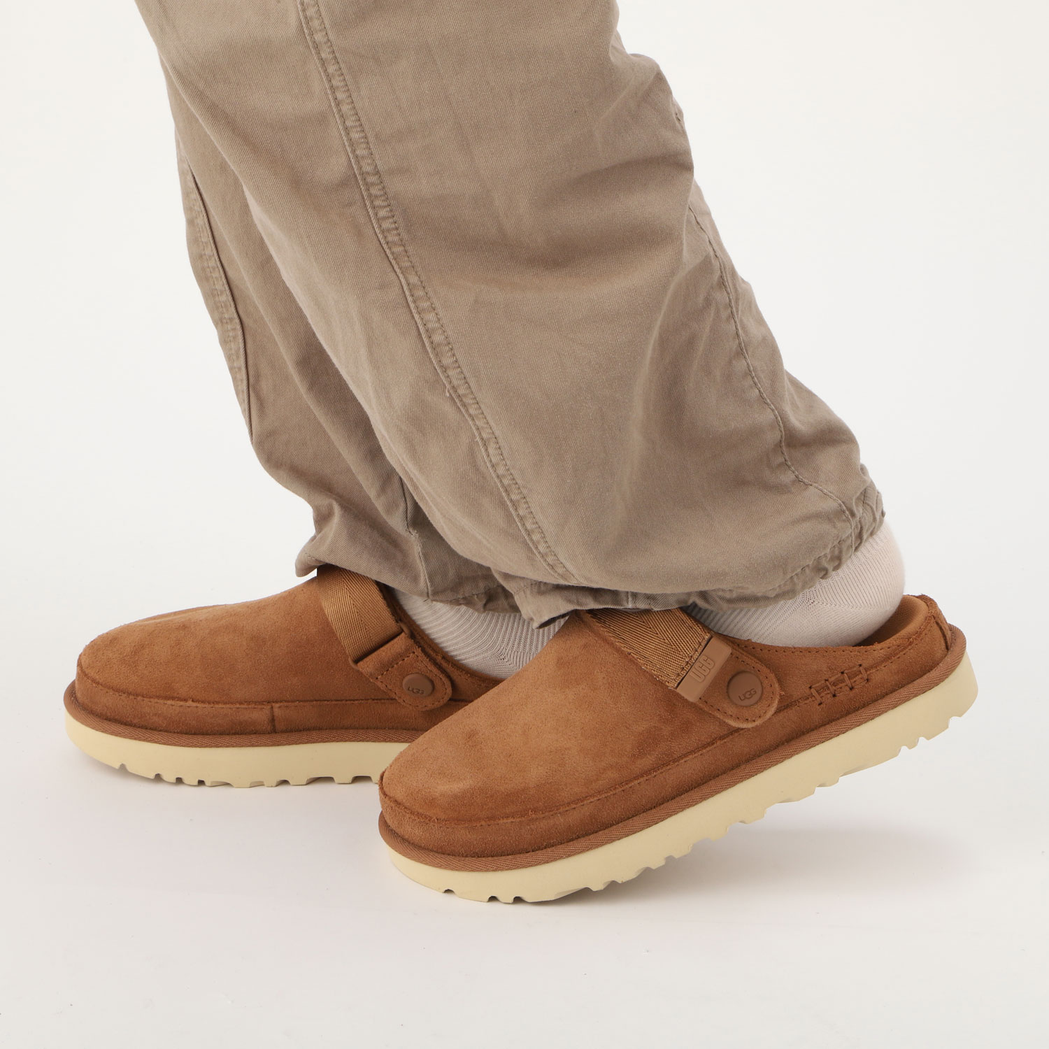 楽天市場】アグ UGG サンダル クロッグサンダル ゴールデンスター