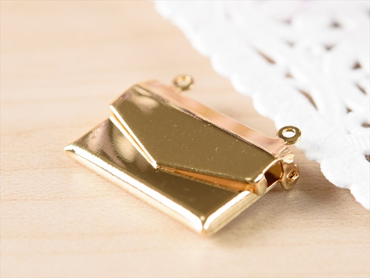 楽天市場】チャーム ロケットチャーム レター型 17mm ゴールド 1個 1ヶ