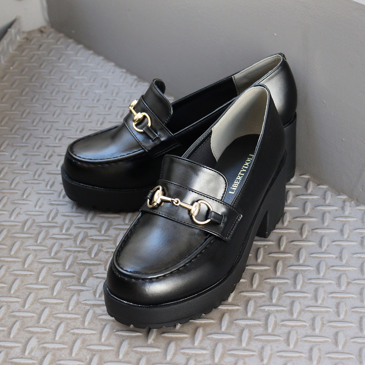 楽天市場】ローファー レディース 厚底 黒 ビット 付き 大きいサイズ