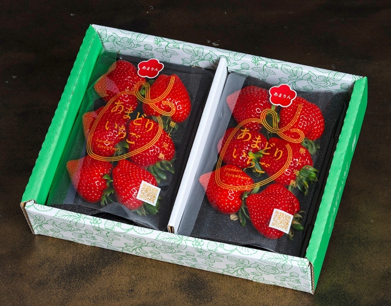 加藤農園「あまどりいちご（品種：あまりん）」埼玉県産 軸付き 約250g