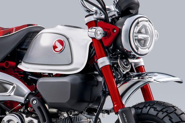 これぞモンキー！な“チェック柄シート”復活！ ホンダ「モンキー125」新