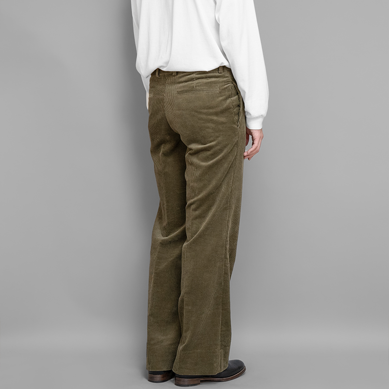 COMOLI / コーデュロイ パイプドステムパンツ (Khaki) | twelve