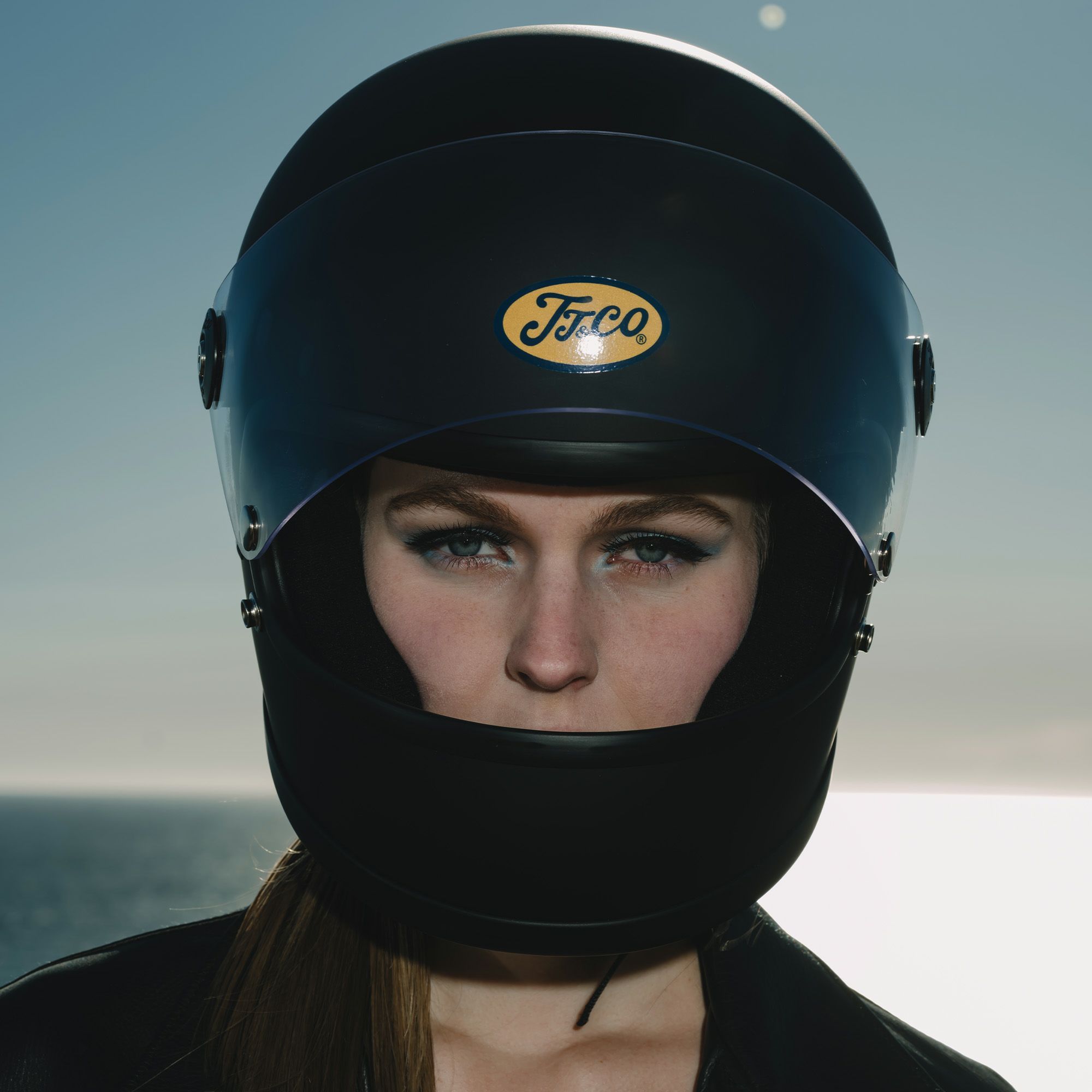 TT&CO star スター SG/DOT スタンダード ブラック シールド付き TT&CO