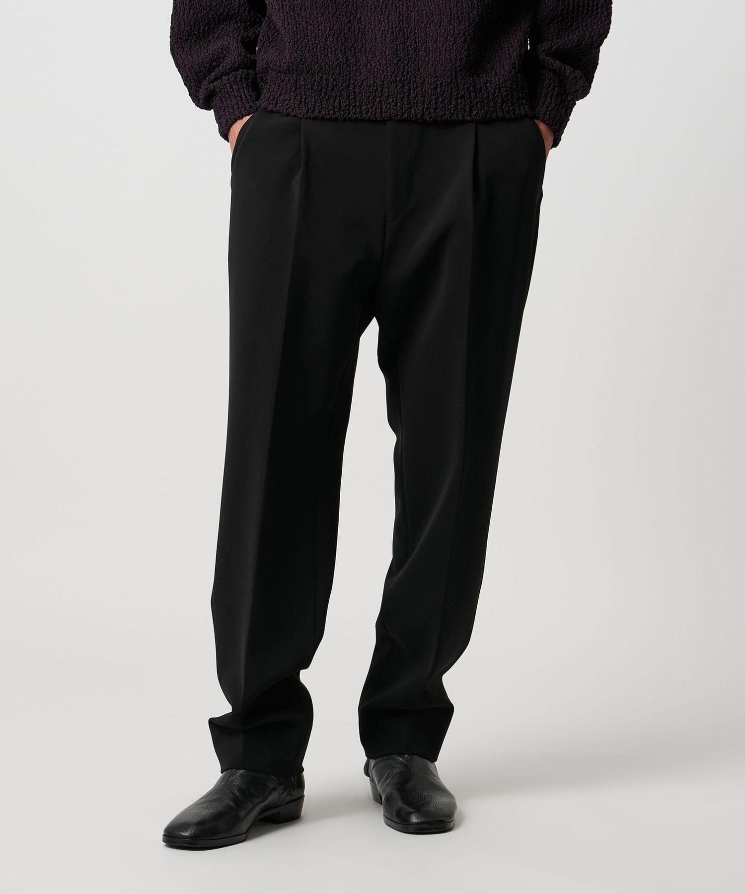 H＞ダブルクロス AMF 1プリーツテーパードパンツ