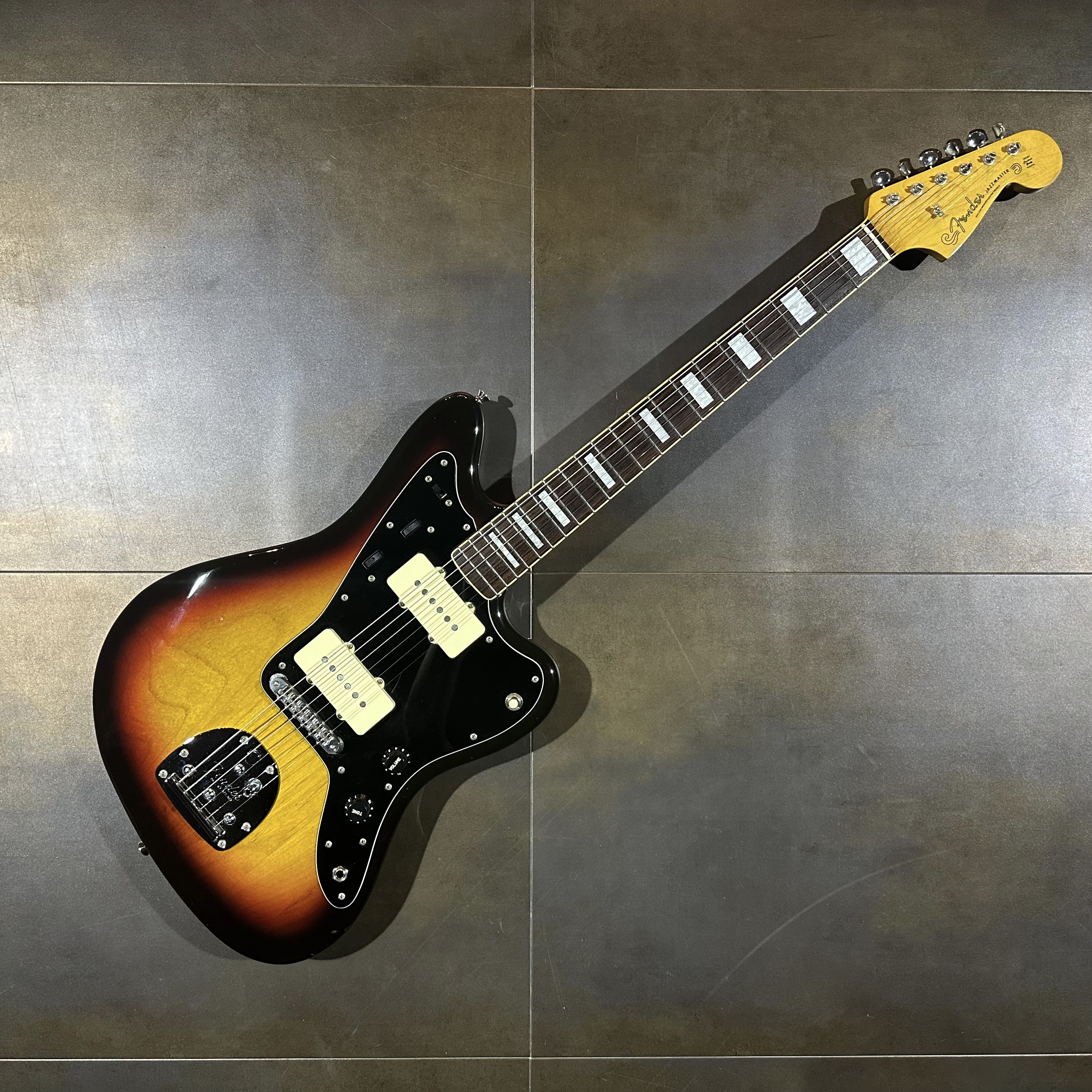 SOLD】Fender Japan Jazzmaster JM-66B Sunburst (USED) | UNTAKE