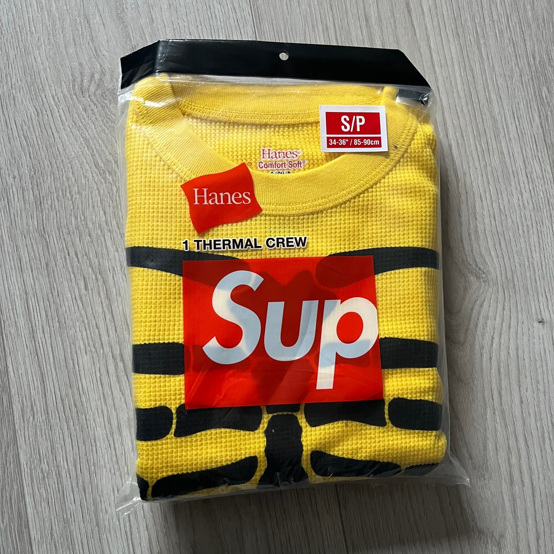 Supreme Hanes Bones Thermal Crew FW25 (1 Pack) Yellow – único13