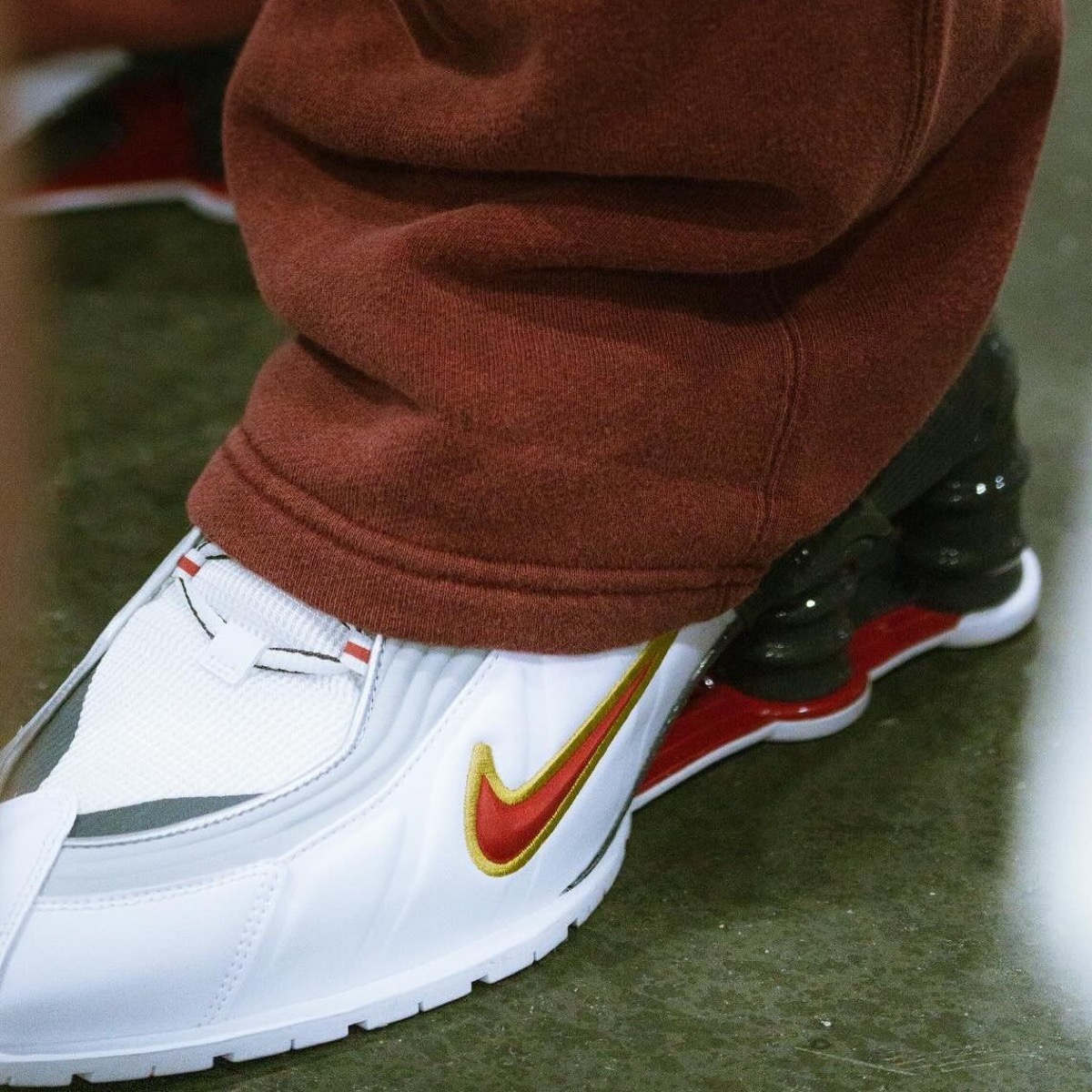 Martine Rose x Nike 『Shox MR4』の新作が国内10月30日より発売