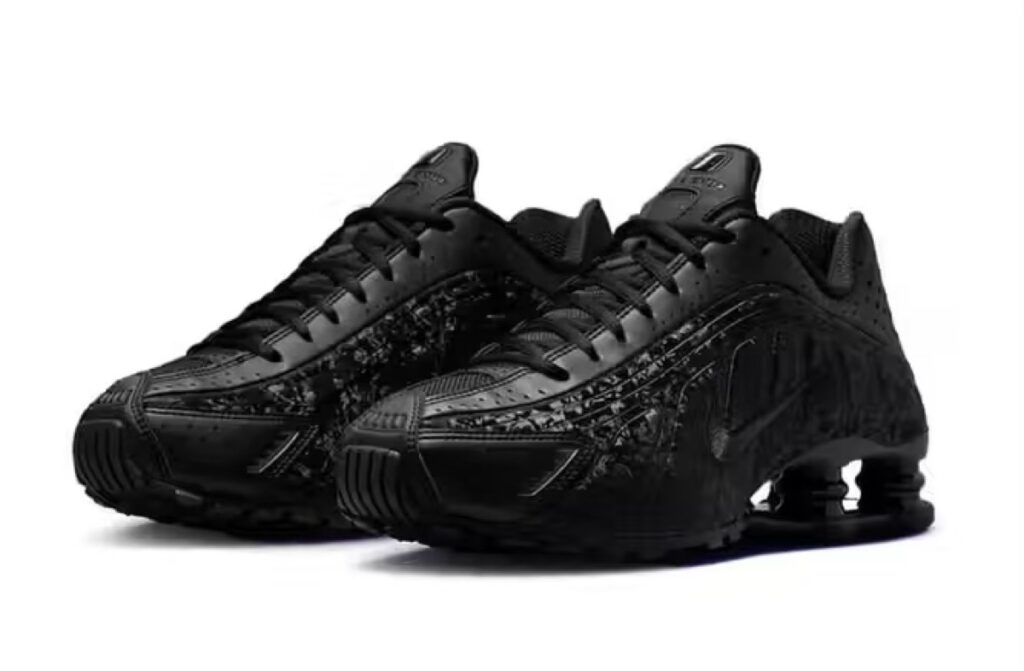 Nike Shox R4 “Black Floral”が国内3月17日より発売［HV0934-002