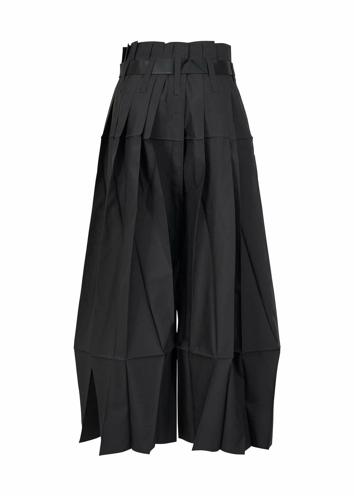 132 5. SOLID – ISSEY MIYAKE ONLINE STORE